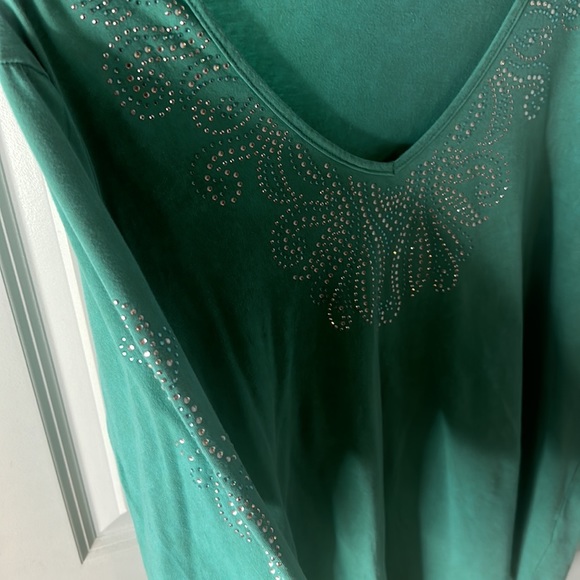 Reba women plus size top - Picture 5 of 6